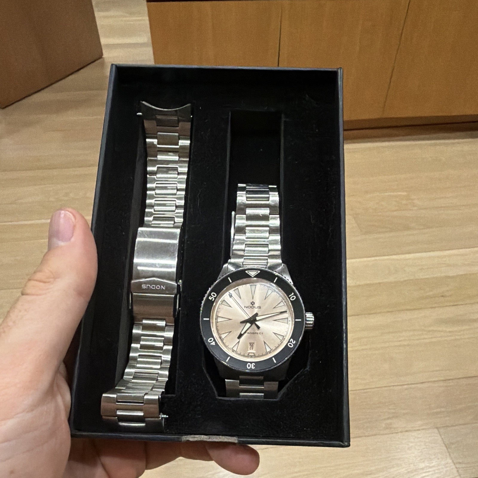Nodus Retrospect III Automatic Diver 42mm Salmon Sky – Discontinued