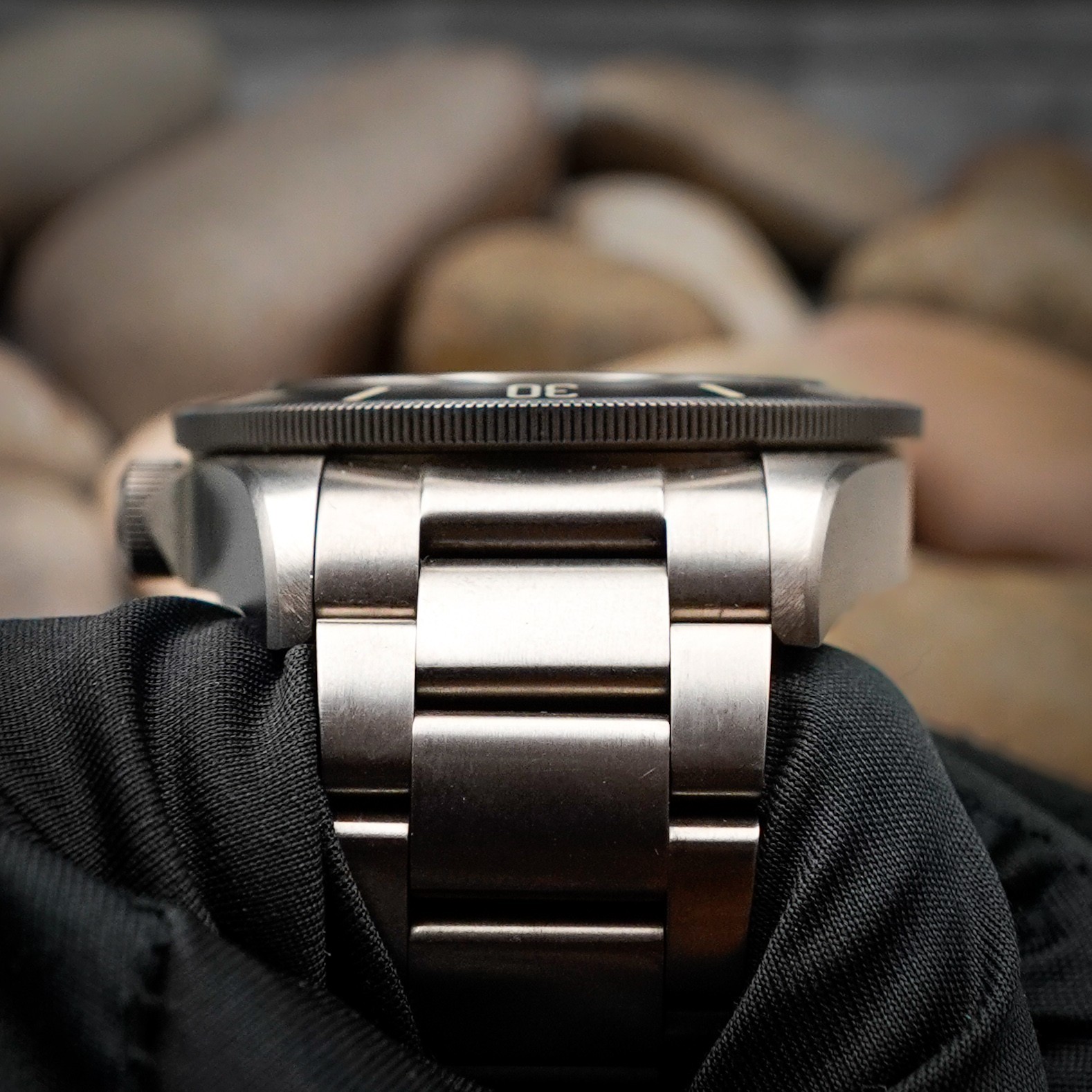 TUDOR Pelagos 25610TNL black dial 42mm extra rubber strap
