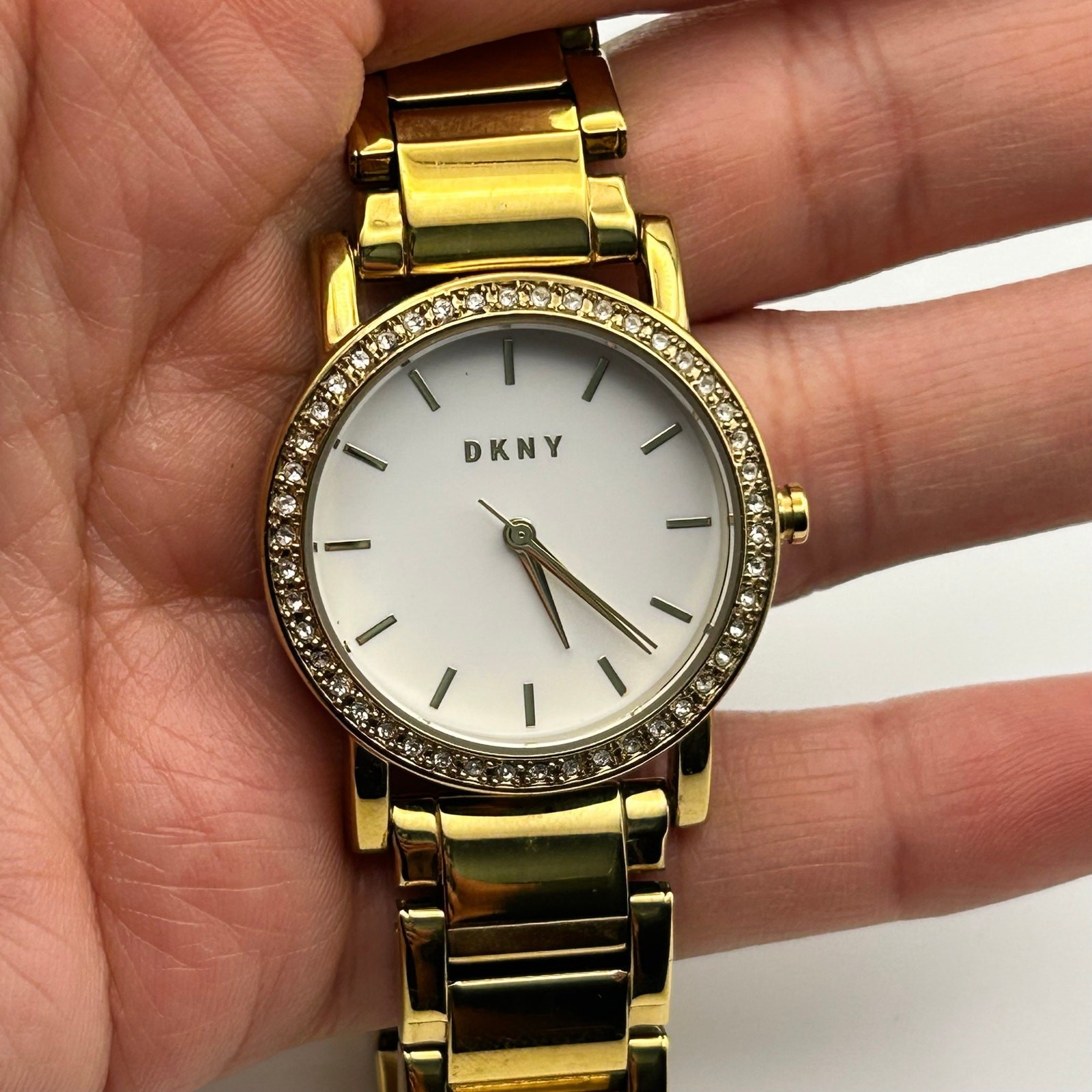DKNY Soho Gold-tone Crystal Bezel White Dial St. Steel Watch New Battery