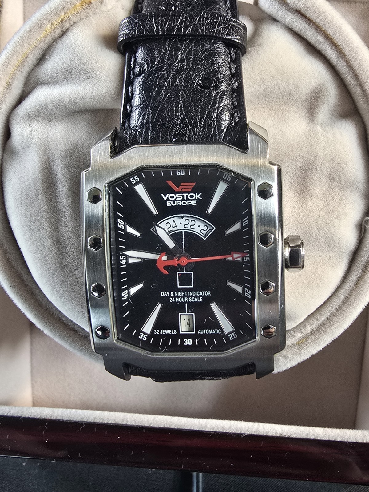 VOSTOK Europe ARKTIKA AUTO ATOMIC ICEBREAKER WATCH 378/999 DAY/NIGHT 32 J.