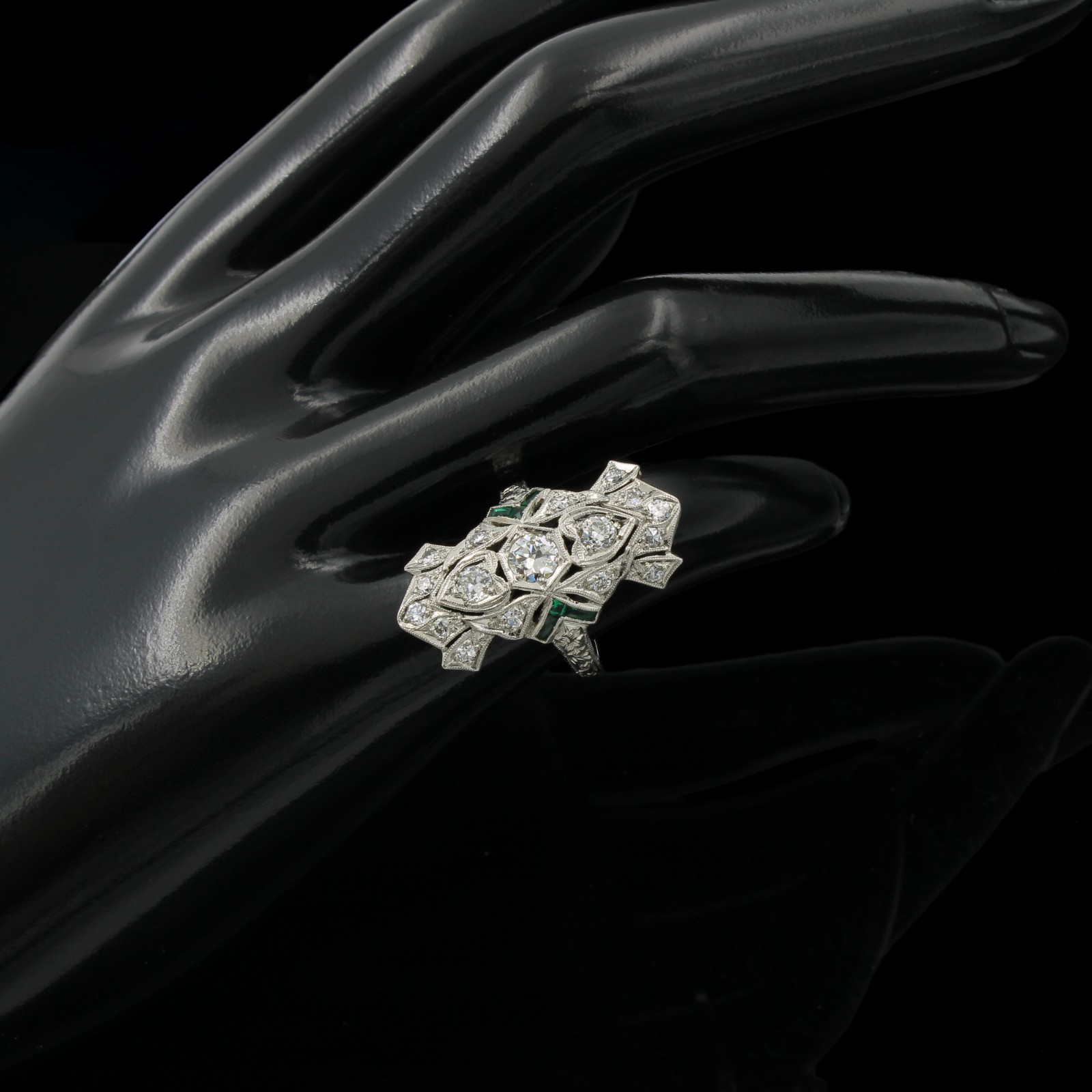 Platinum Die Struck Diamond Imitation Emerald Calibre Cut Accent Ring#E63439-1