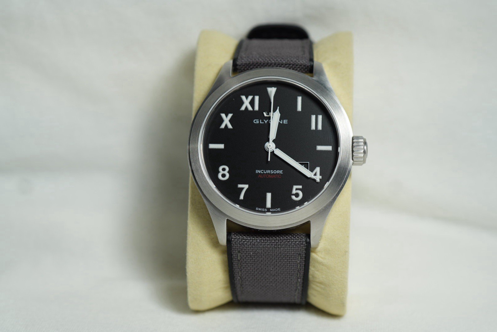 Glycine Incursore Automatic Swiss Made Black Dial SS Case Fabric Strap 100m