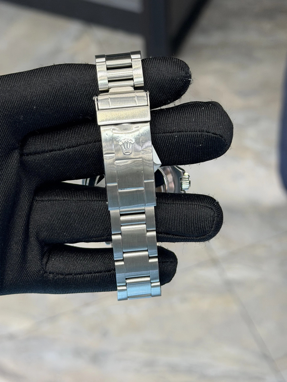 Rolex Submariner Black Dial on Oyster 5513 with Box