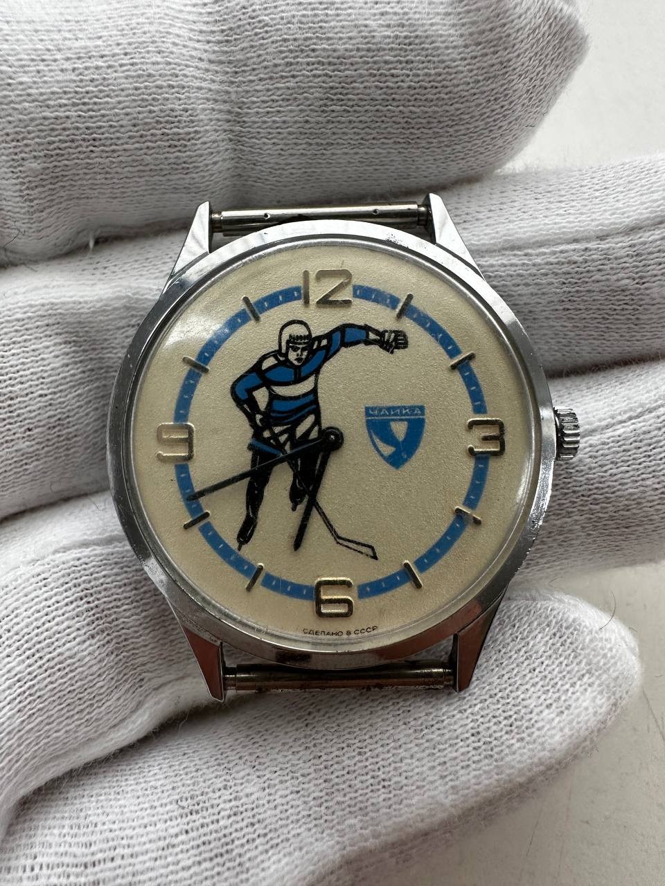 Vintage USSR Chaika 17 Jewels Hockey Player Mechanical Watch Rare Soviet Dial