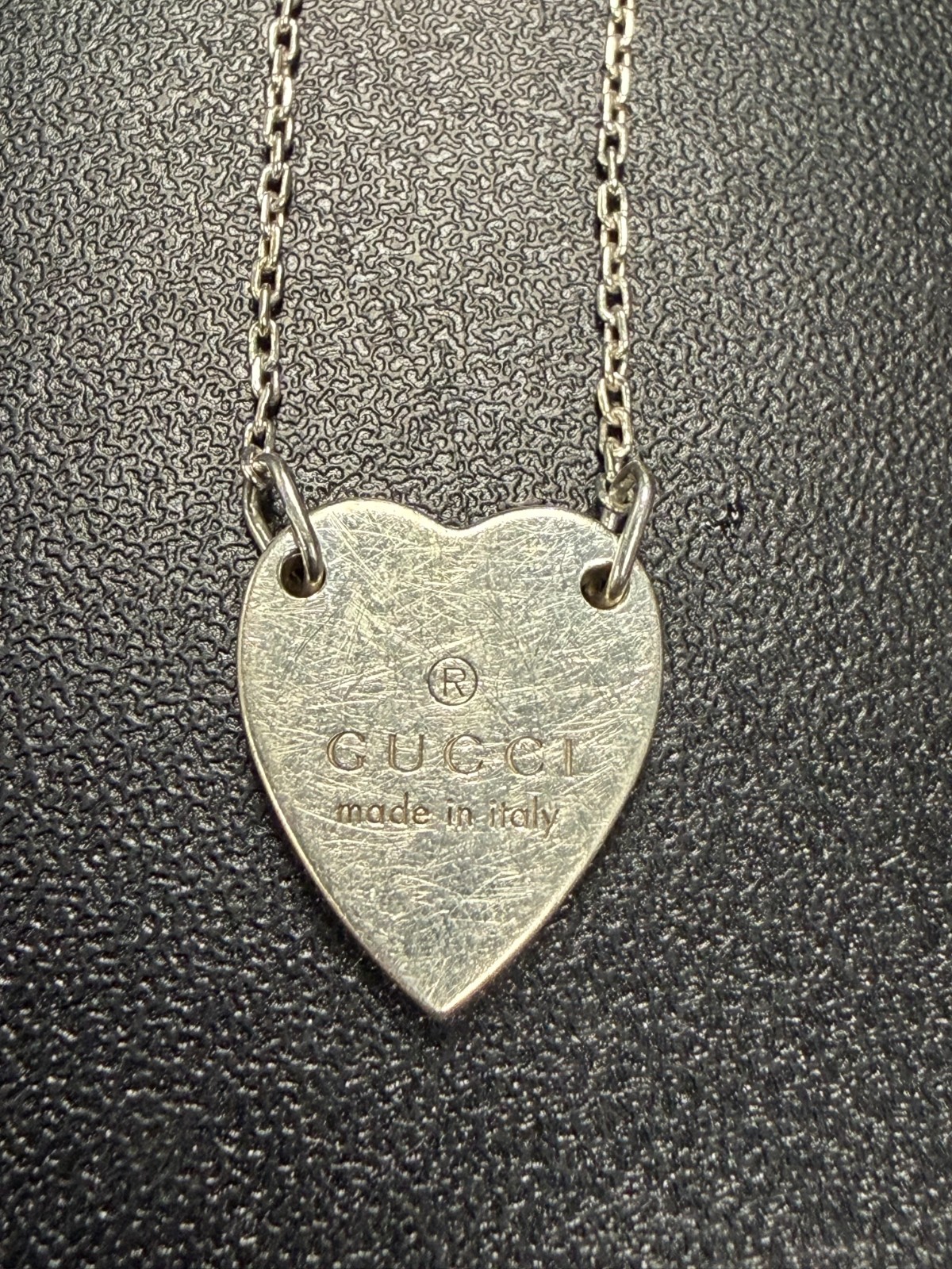 Gucci 925 Sterling Silver Heart Dangle Charm Bracelet Oval Link Lobster Closure