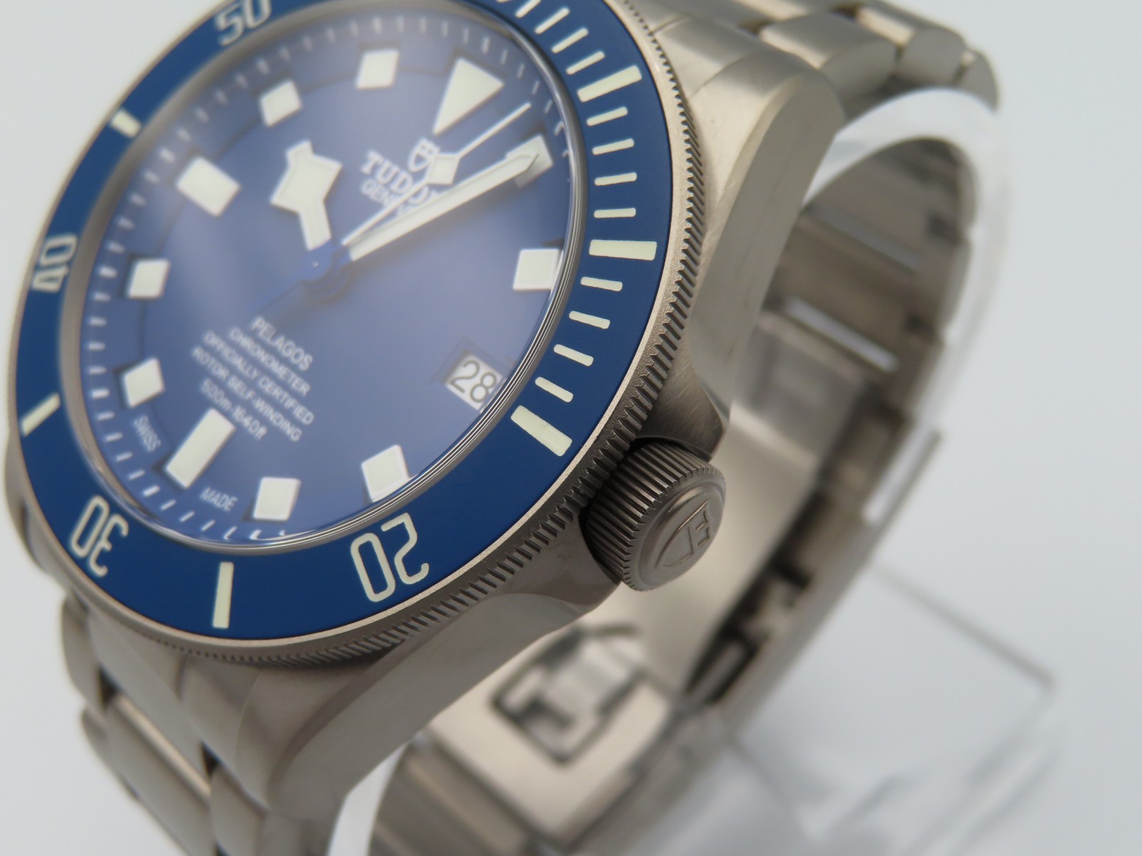 Tudor Pelagos 25600TB Blue Dial 42mm Men’s Titanium Wristwatch Box Papers 2018