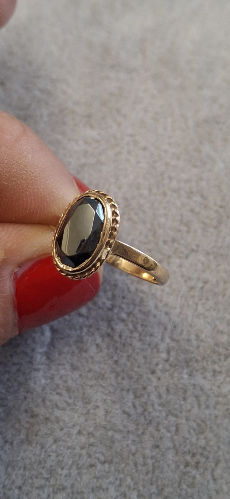 9ct Yellow Gold Hematite Ring Size L