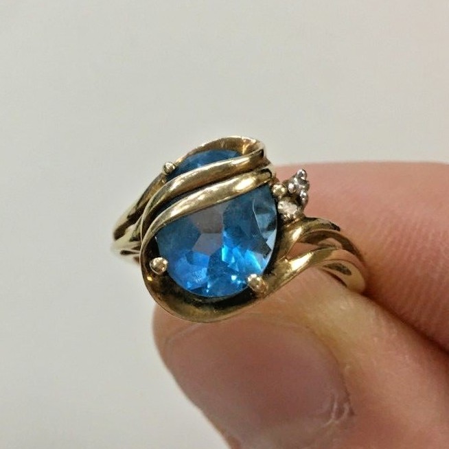 10k Ring with Blue Topaz and Diamonds Size: 6.25