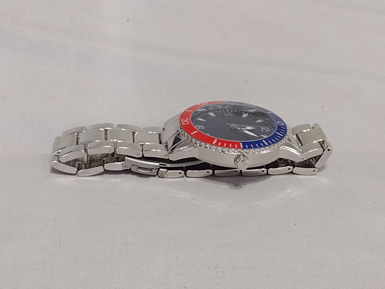Men’s ACCUTIME Fashion Watch w/ New Battery – Works Great! f77