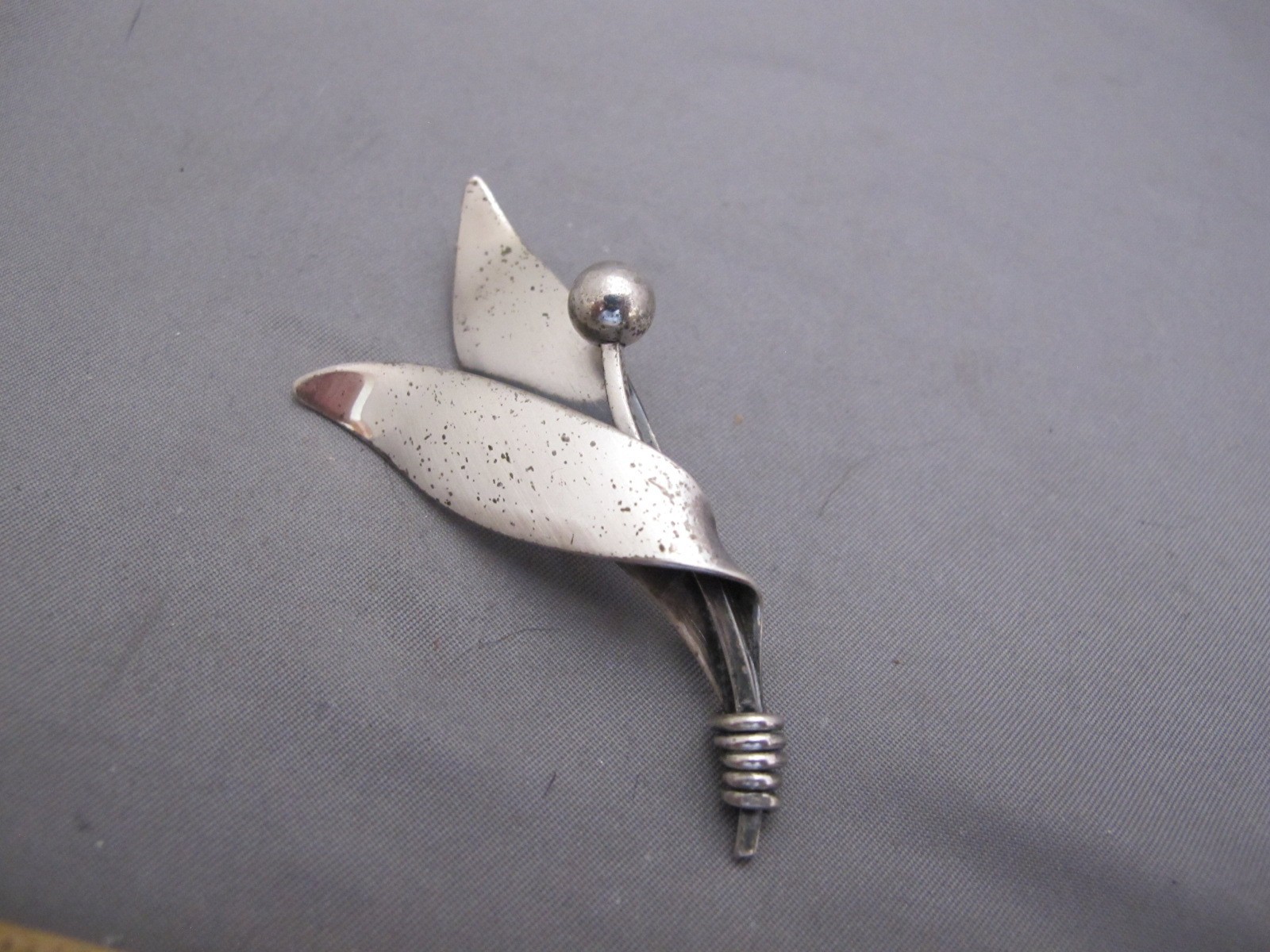 Vintage ORB / Otto R. Bade Sterling MODERNIST LEAF & BERRY BROOCH-NR