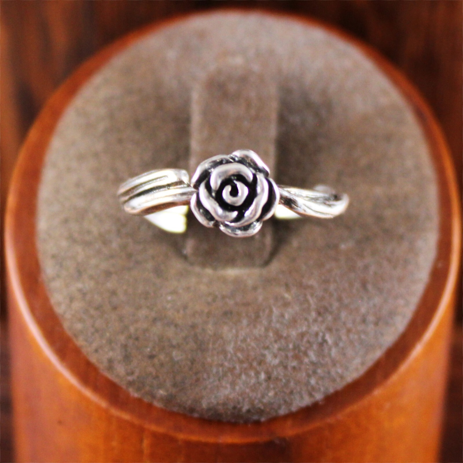 PZ ISRAEL ROSE BLOSSOM with Rose Stem Band Ring Sterling Silver Size 8