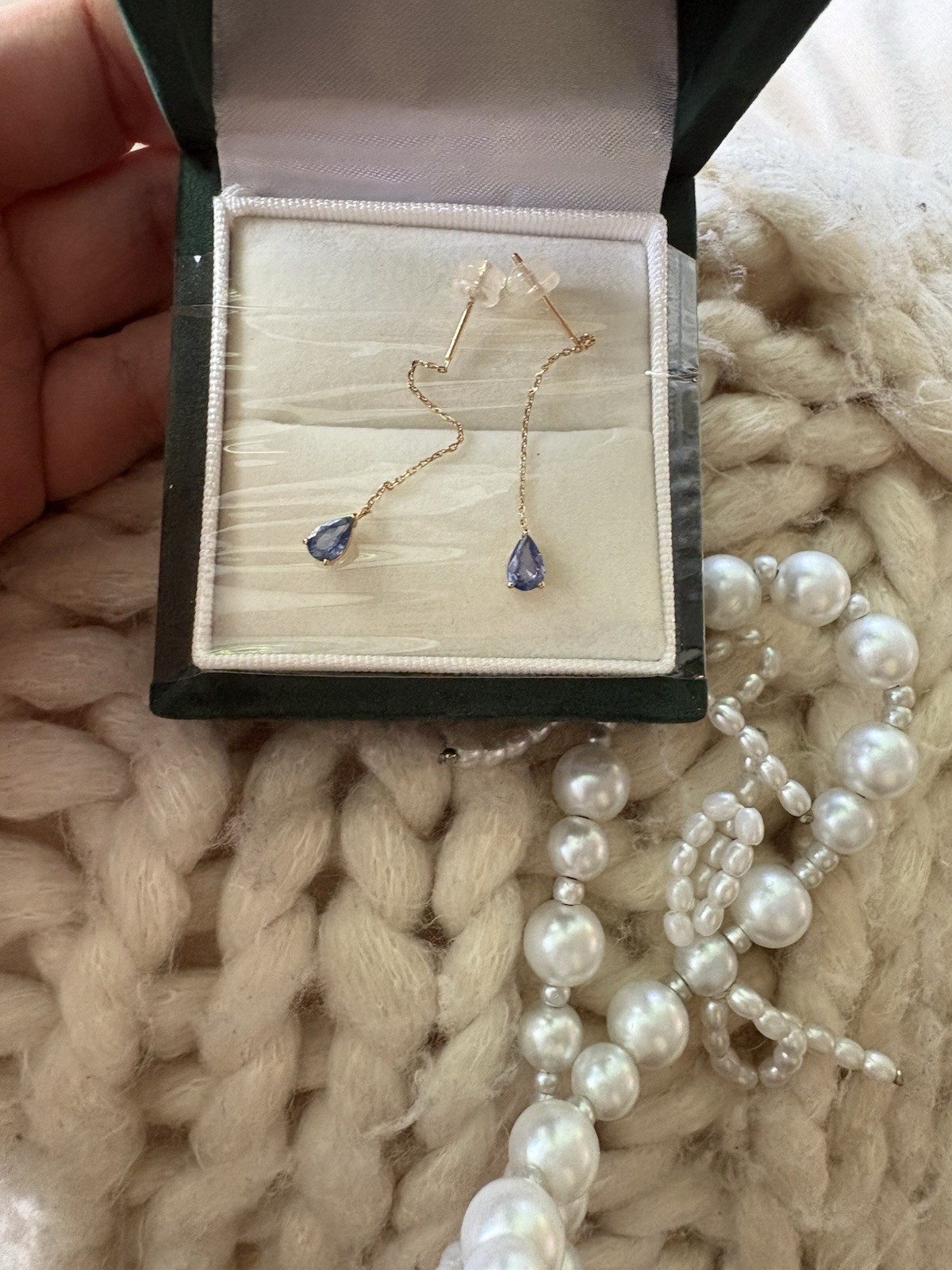 Natural No-Heat Cornflower Blue Sapphire Dangle Earrings –18K Gold AGL Certified