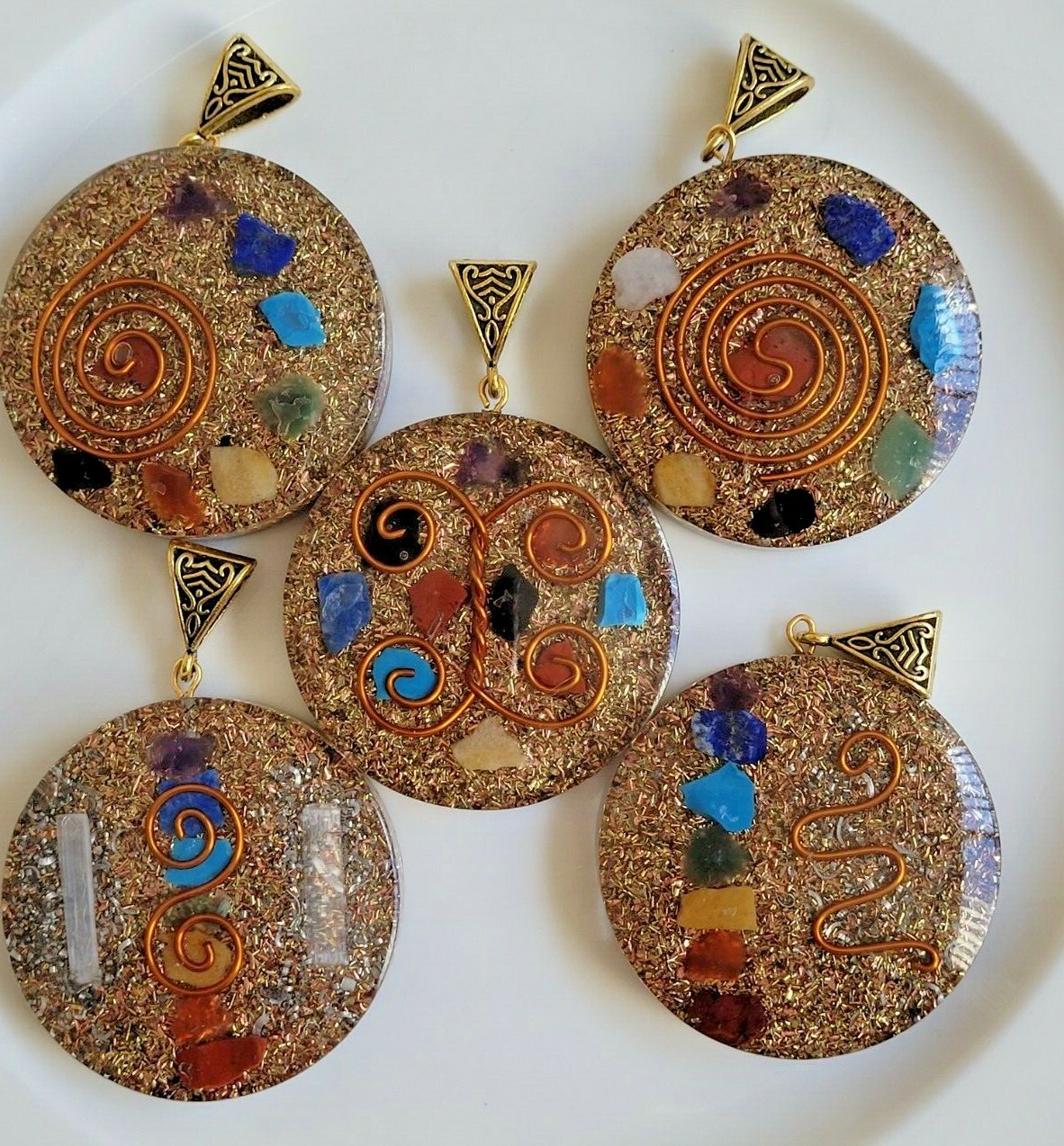 Orgone Chakra Healing 1.5″ Round Pendant 7 Chakra Stones Necklace Pendant