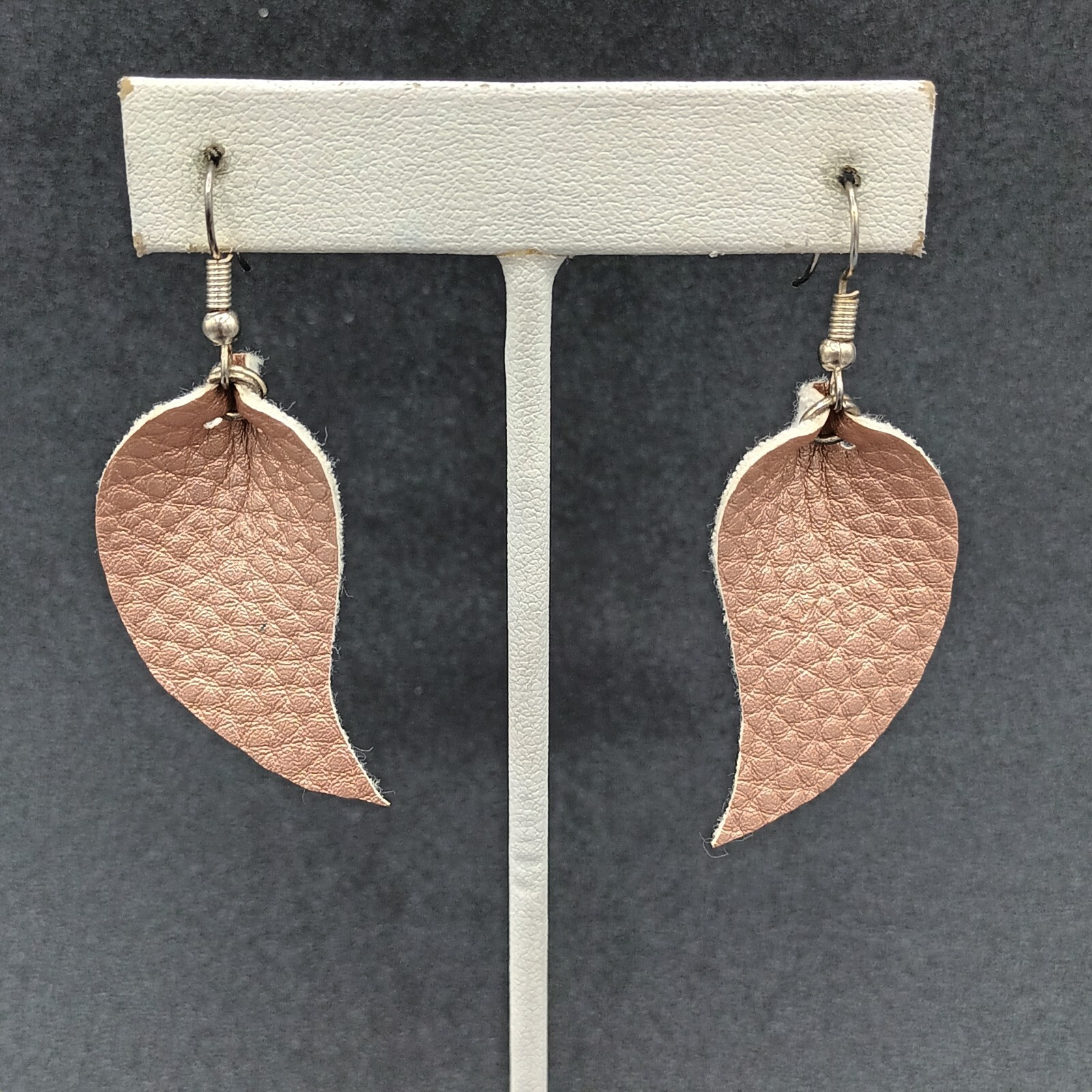 Pierced Earrings Silver tone Pink Faux Leather Felt Dangle 1 5/8″