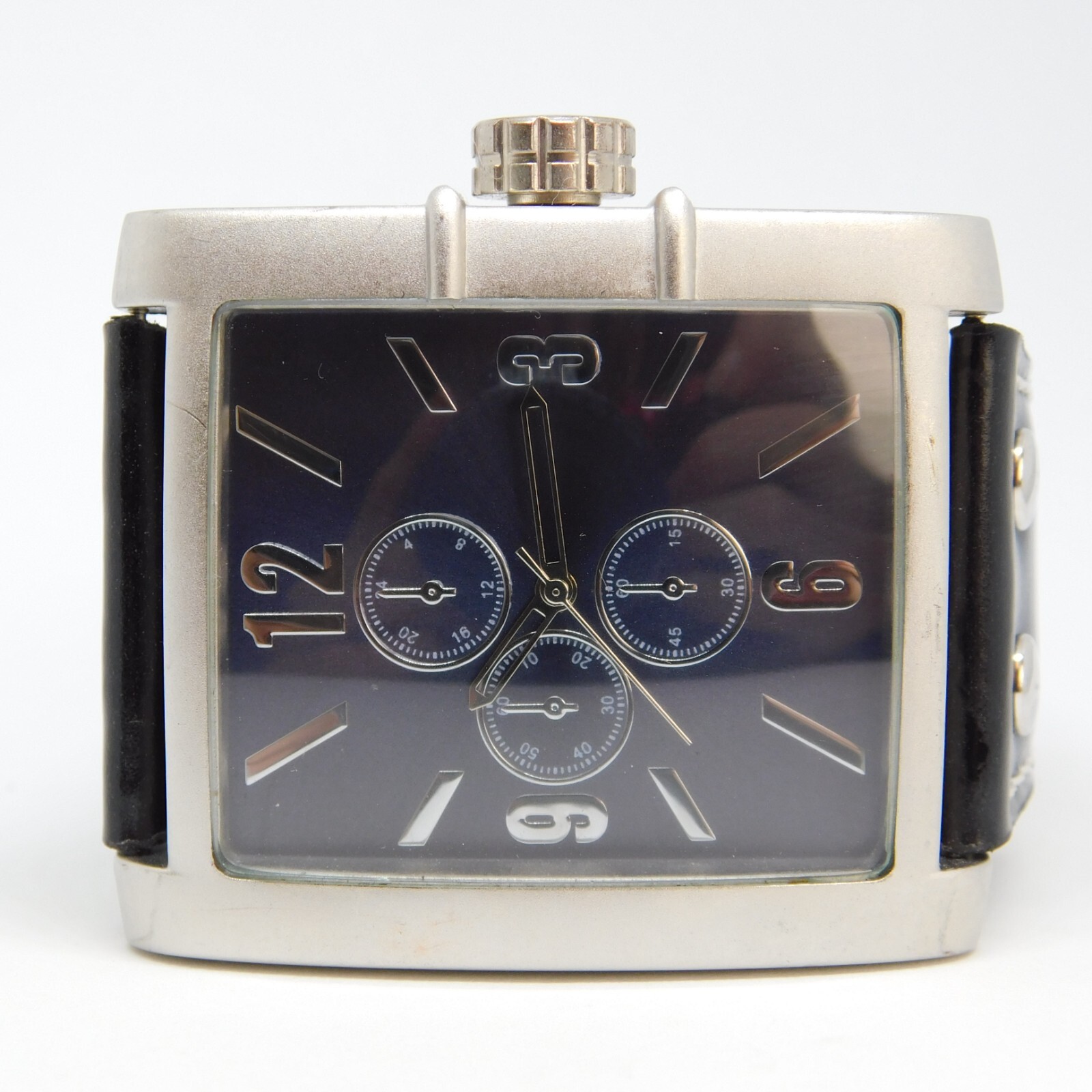 Accutime Watch Corp Silver Tone Case Quartz Analog Men’s Watch New Battery