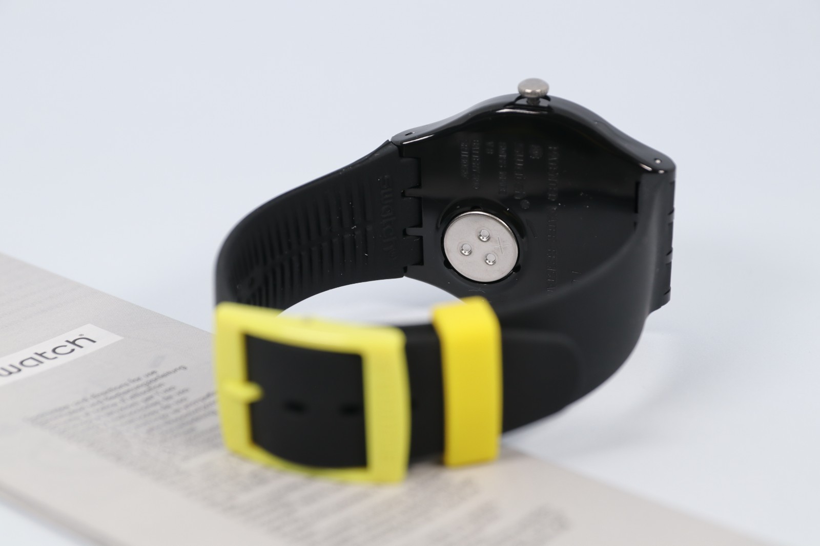 New Limited Swatch Swiss CIAO TUTTI” WRISTWATCH, BLACK YELLOW SU0B120 41MM