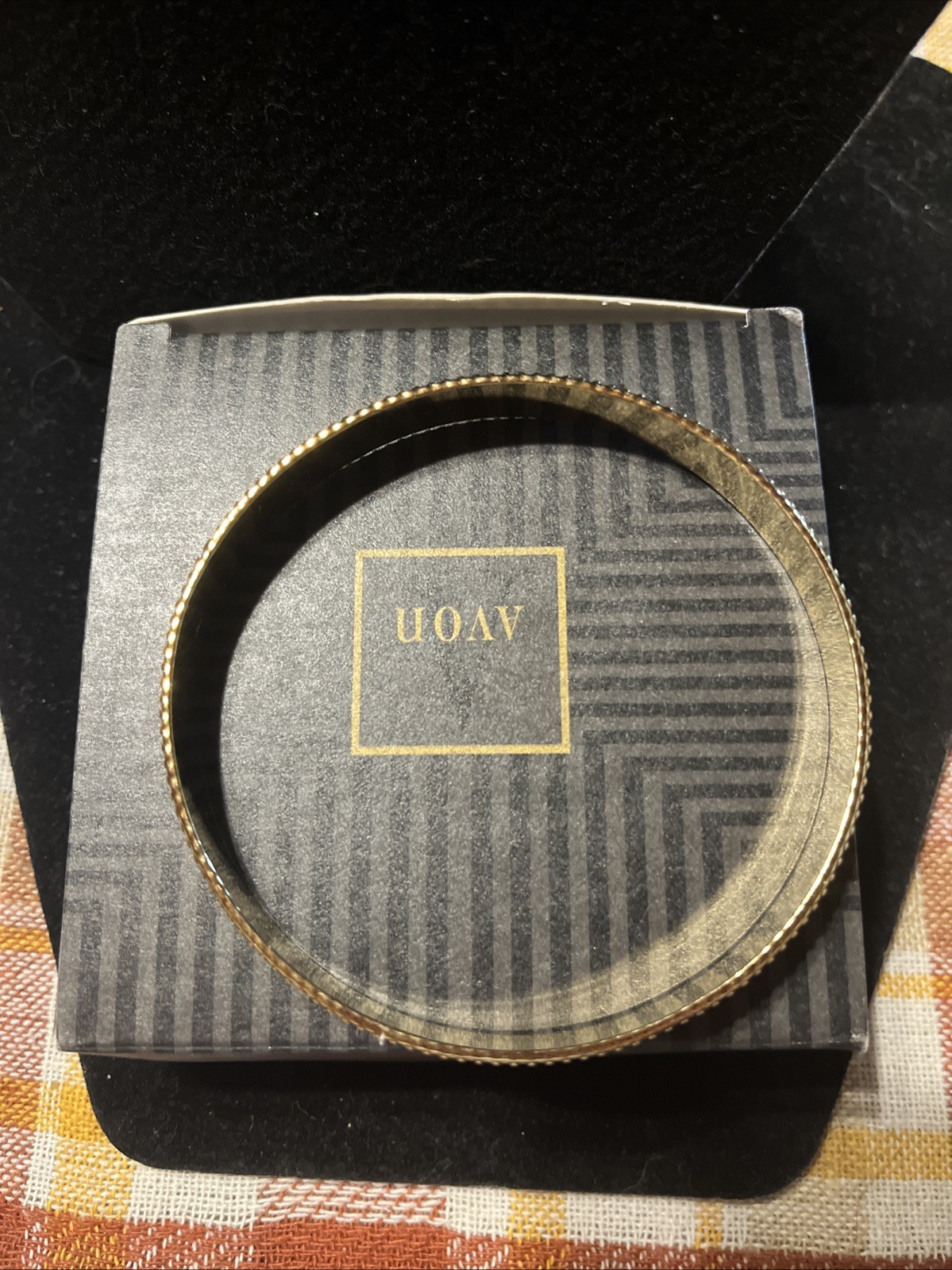 9.5” Avon “Mom” In all languages Bangle Size Large Gold Tone VTG