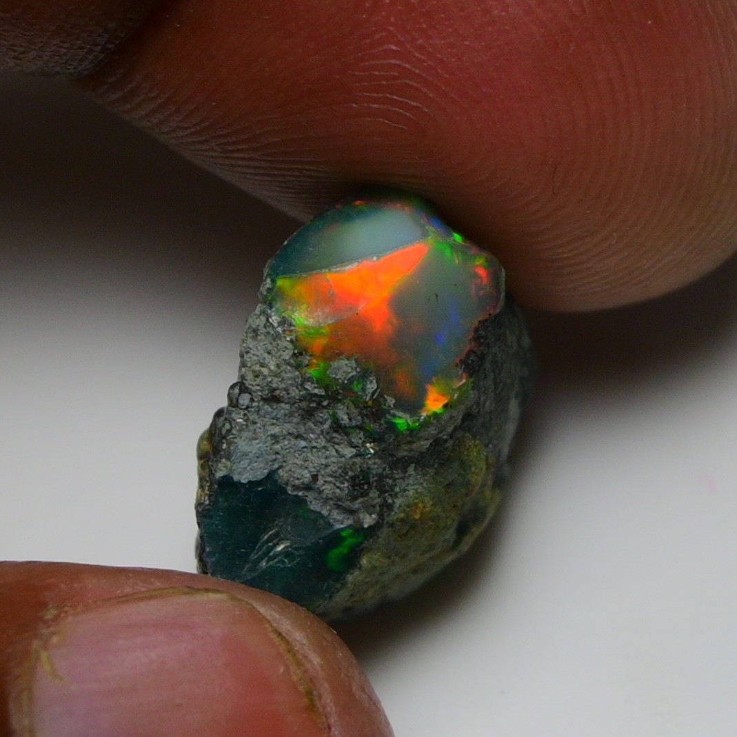 Ethiopian Black Opal Rough Natural 10.00 Carats 18X16 mm Gemstone For Jewelry