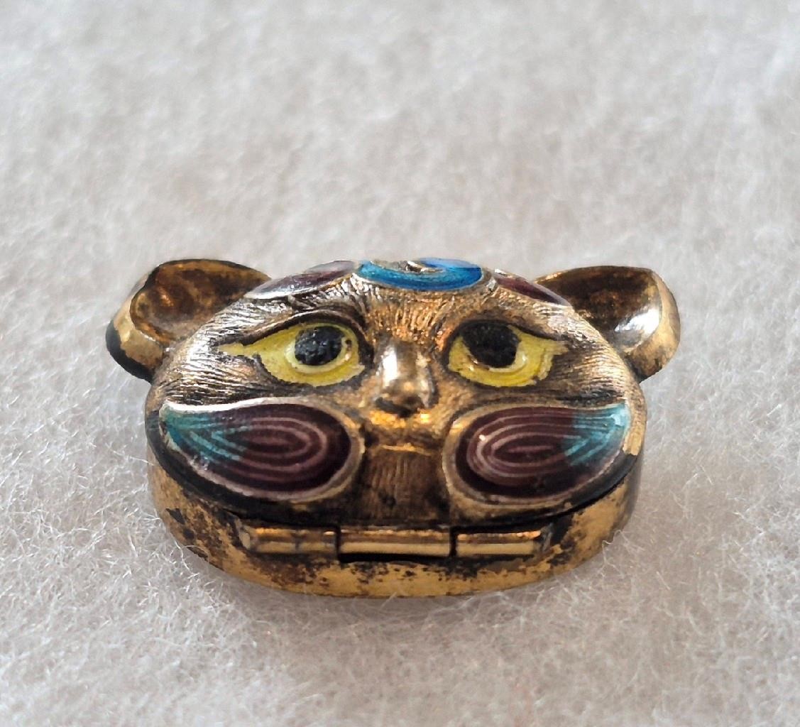 Vintage CHINESE EXPORT Sterling Silver Gold Vermeil CAT LOCKET Enamel PENDANT