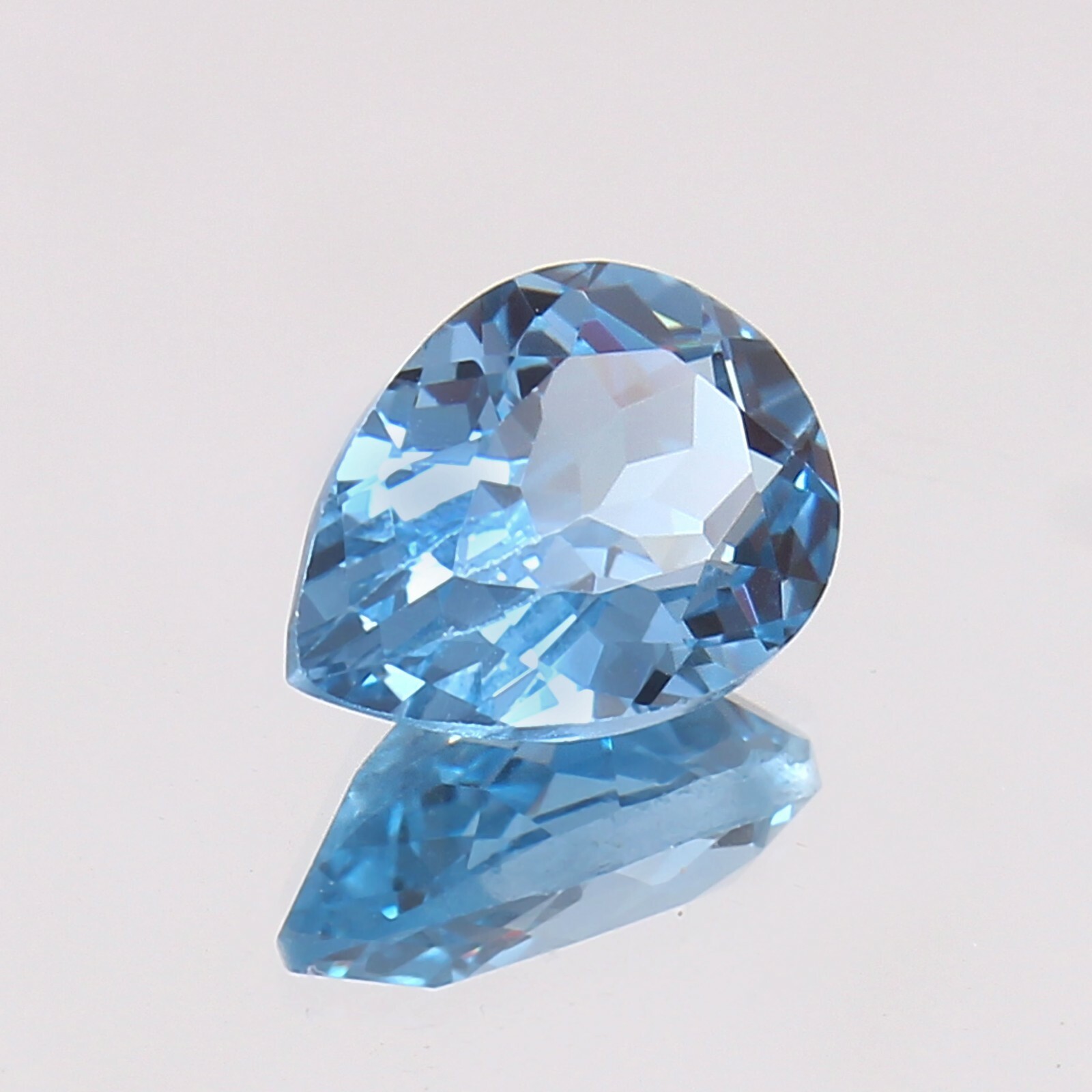 Natural Flawless Blueish Aquamarine Loose Pear Shape Cut Gemstone 4.90 Ct