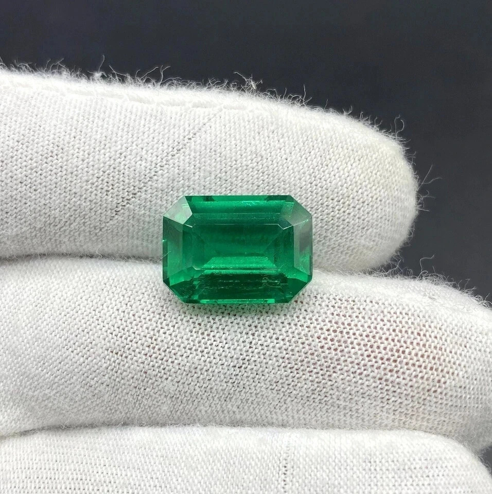 Untreated Natural AA+ 10 Ct Colombian Green Emerald Certified Loose Gemstone