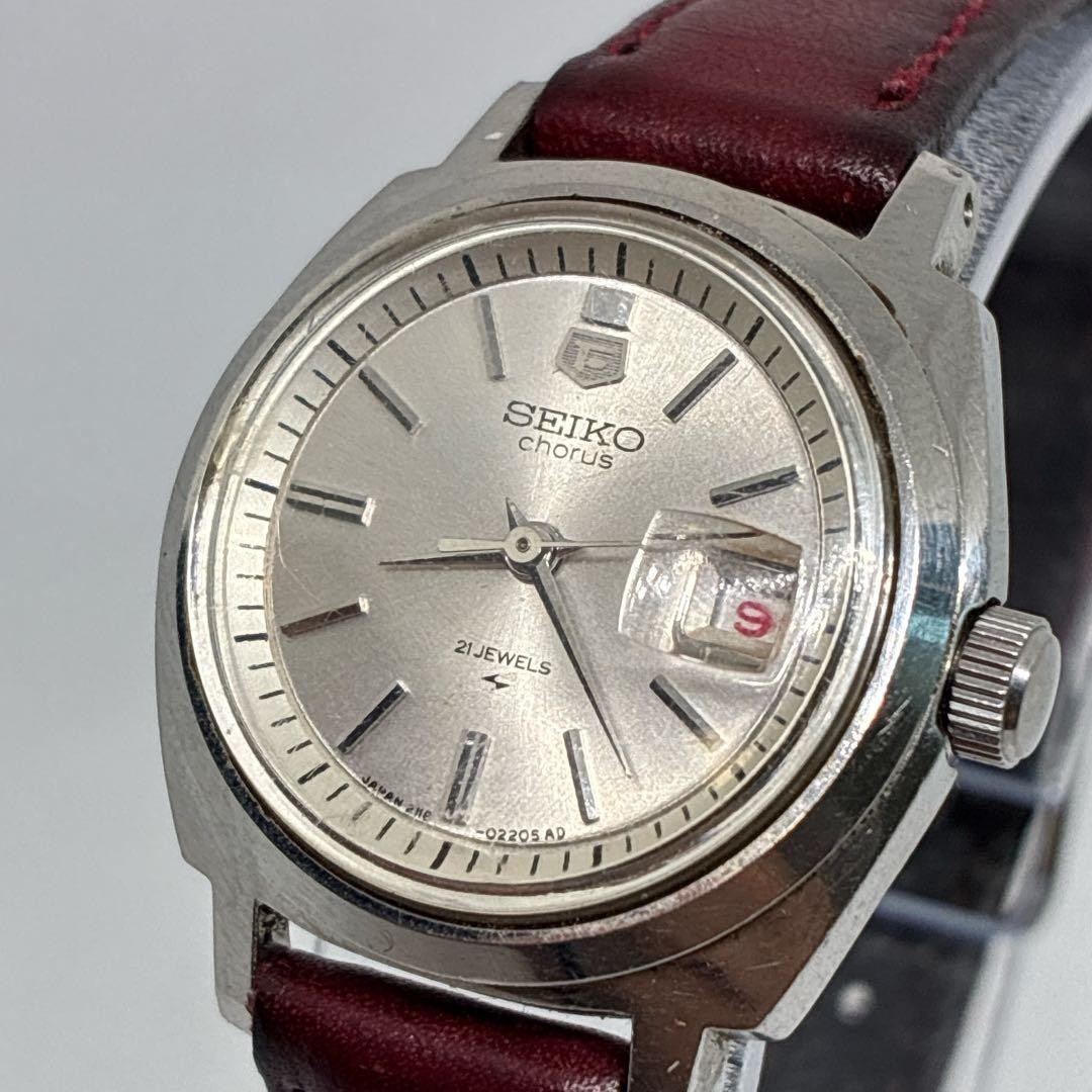 Excellent condition, working Seiko ladies’ vintage hand-wound watch with 21