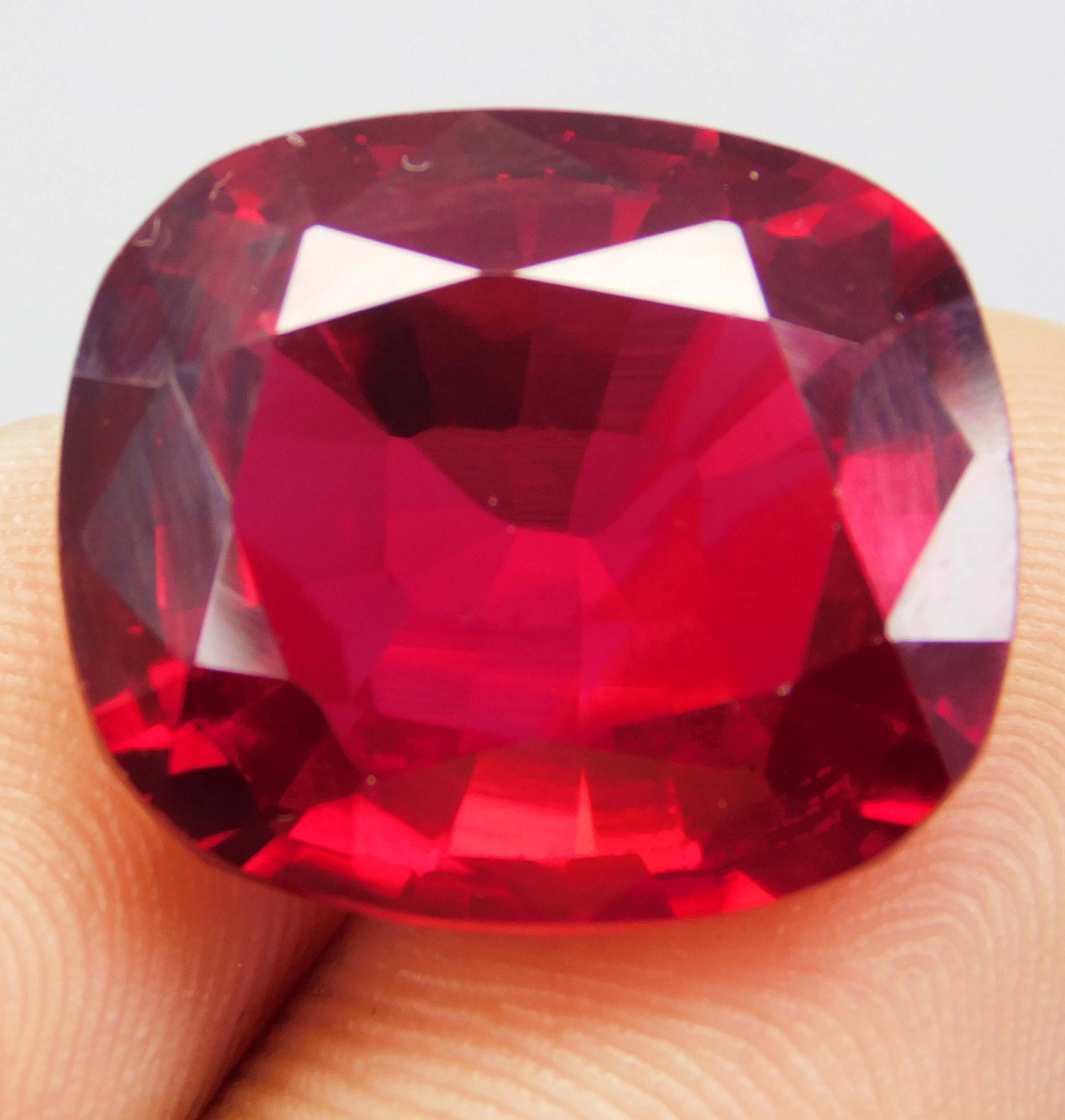 Certified 26.75 Ct Natural Burma Pigeon Blood Red Ruby Outstanding Color Gem