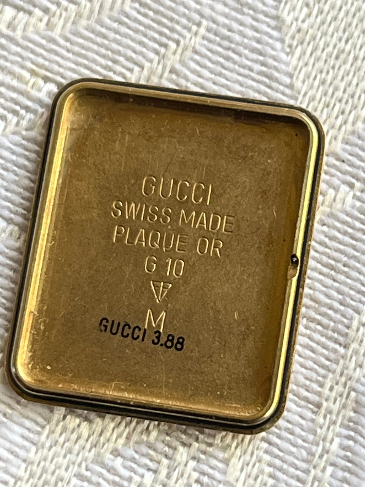 Gucci Women’s Gold-Plated Quartz Watch 4200 w/ Original Leather Band – New Batte