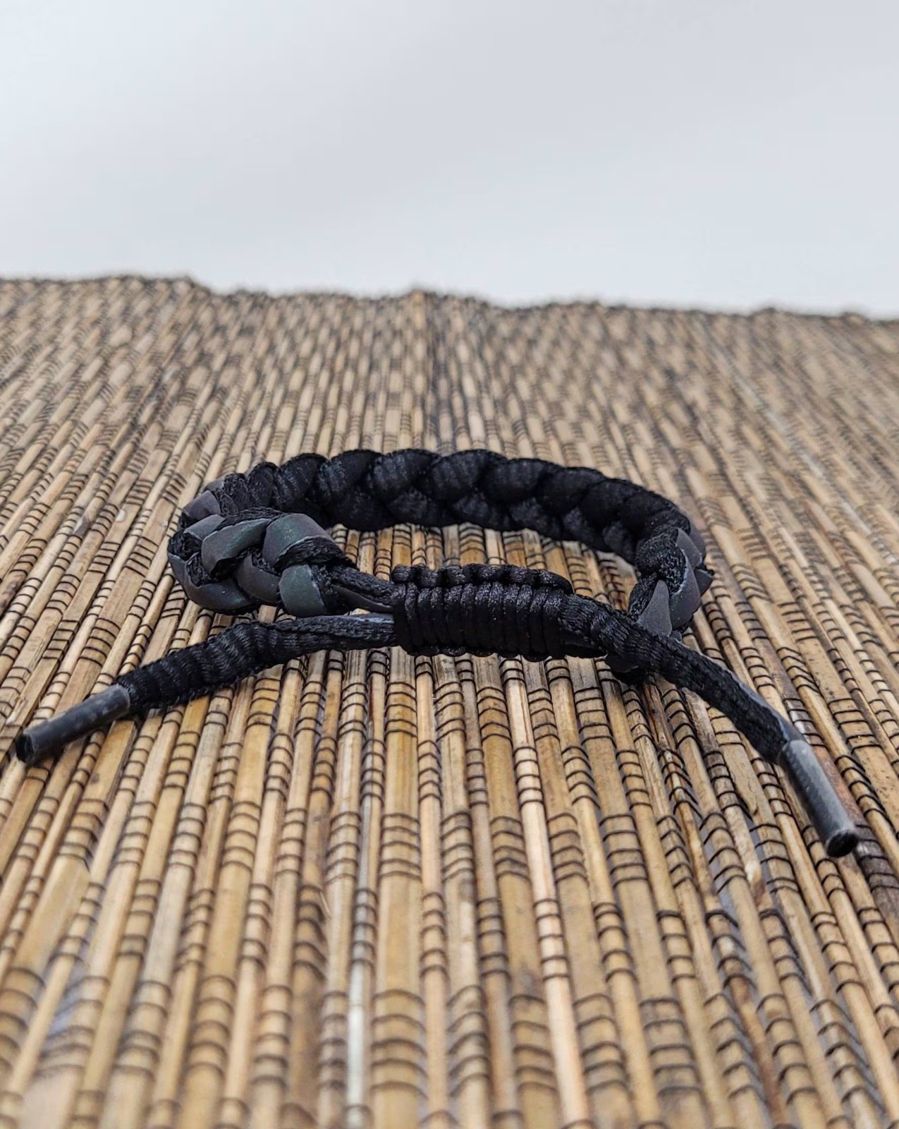 Reflective Braided Shoelace Bracelet – Adjustable Gym Sports Unisex Wristband