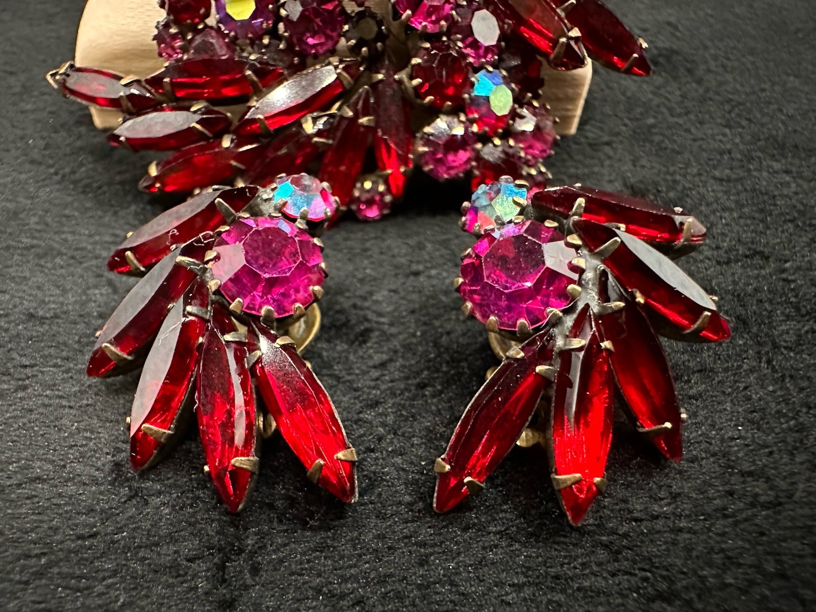 Vintage Estate Regency Aurora Borealis Pink Rhinestone Brooch Pin Clip Earrings