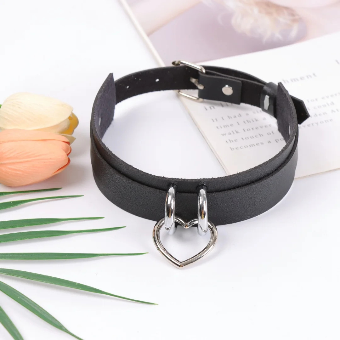 Punk Spike Metal Collar Girls Leather Choker Necklace for Women Gothic Belt