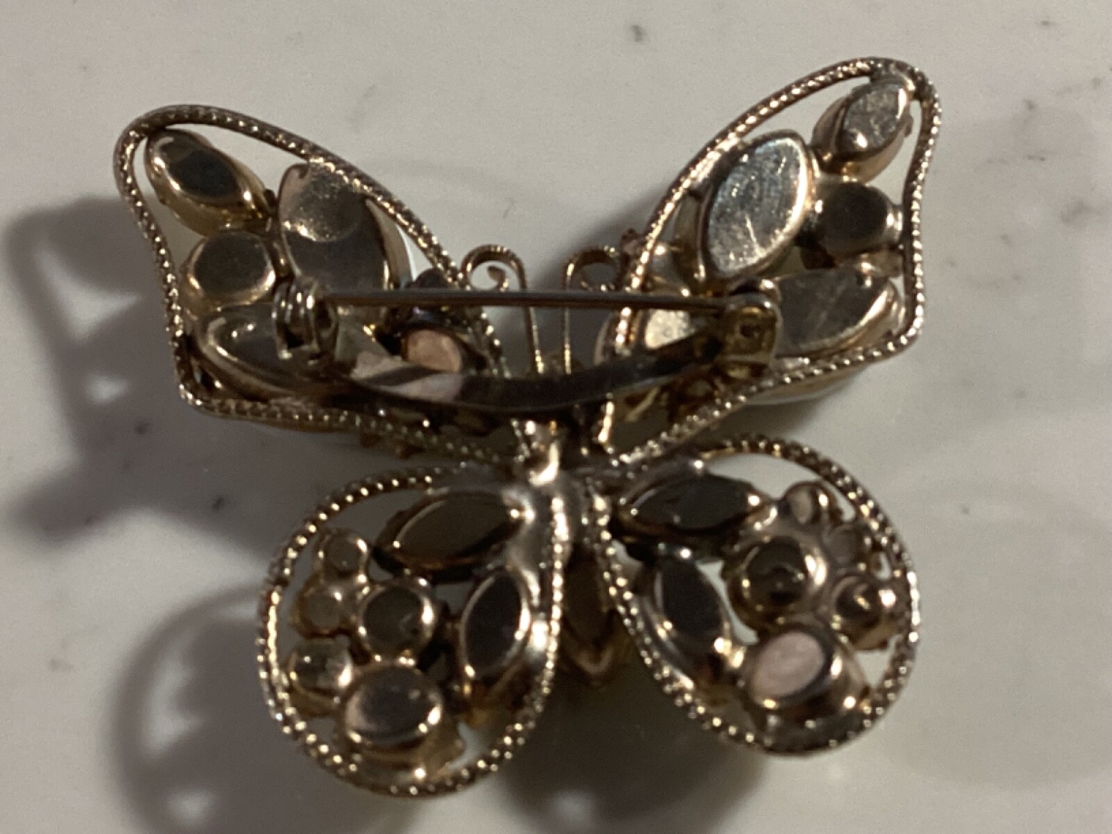 RARE VINTAGE AUTHENTIC OPEQUE & YELLOW RHINESTONE BUTTERFLY BROOCH PIN NR