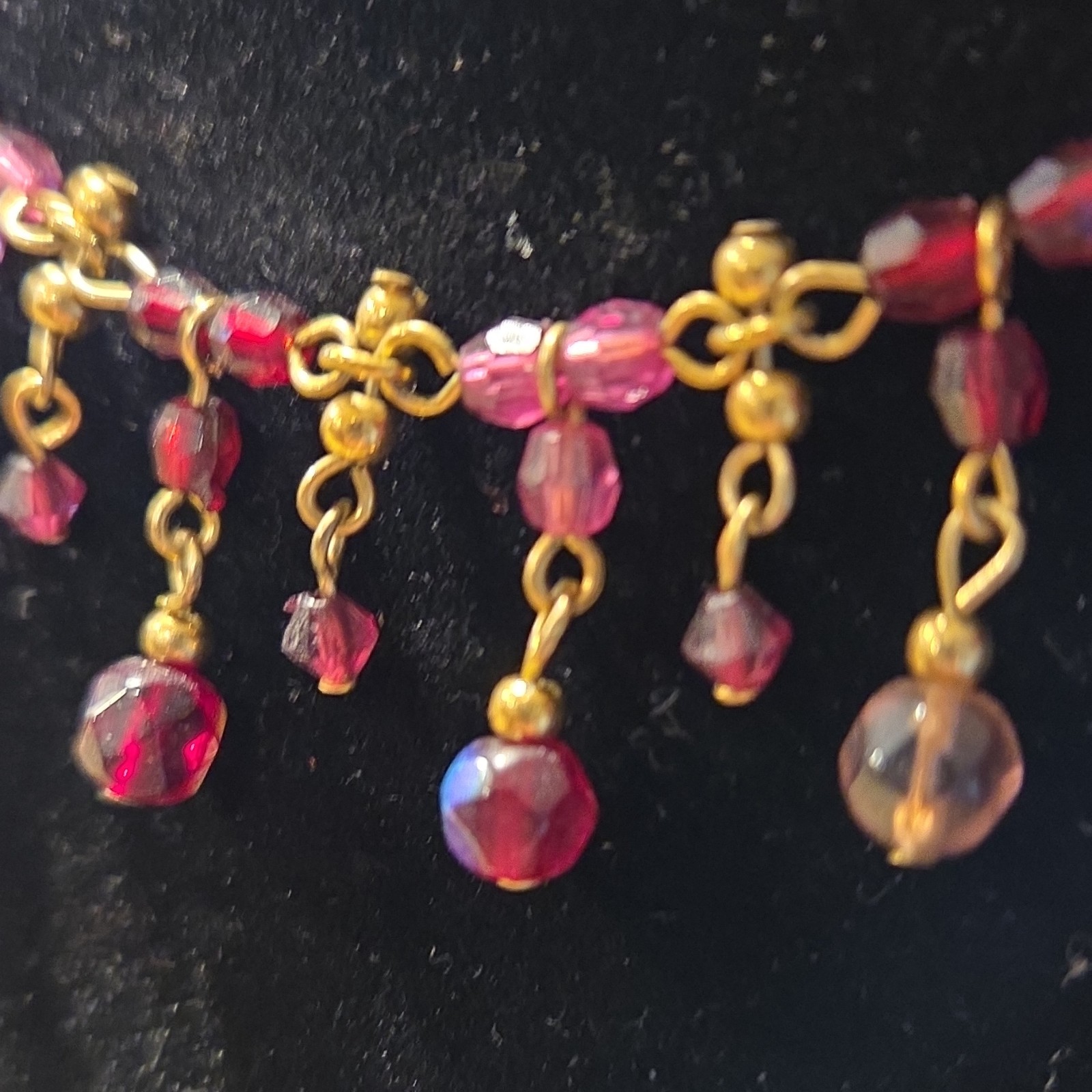 Gold-Tone Cable Chain Necklace Pink Round Glass Beaded Dangle Charms. J2