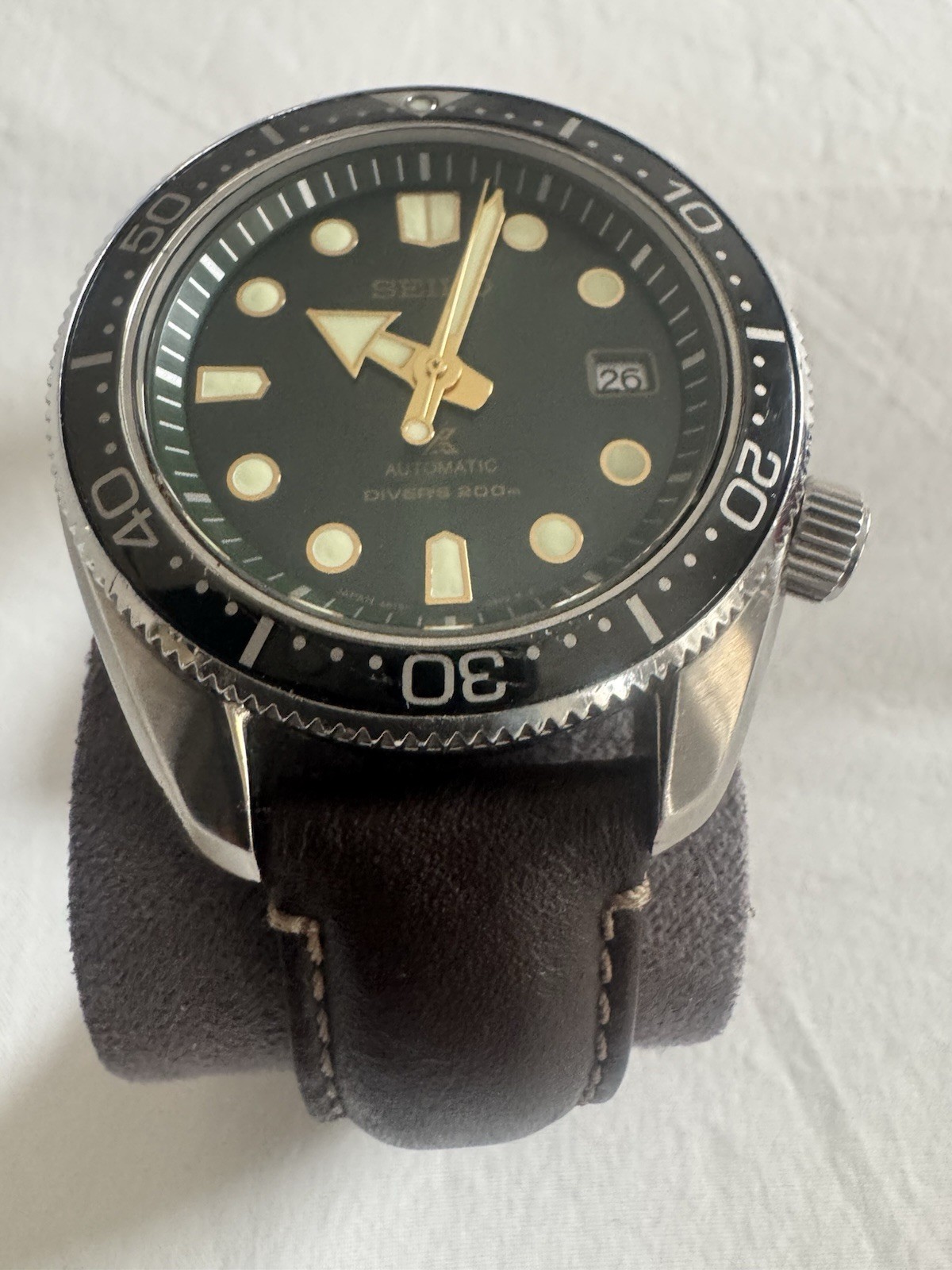Seiko Prospex SPB105J1 MM200 Automatic 200m Divers Watch. Dark green sunset