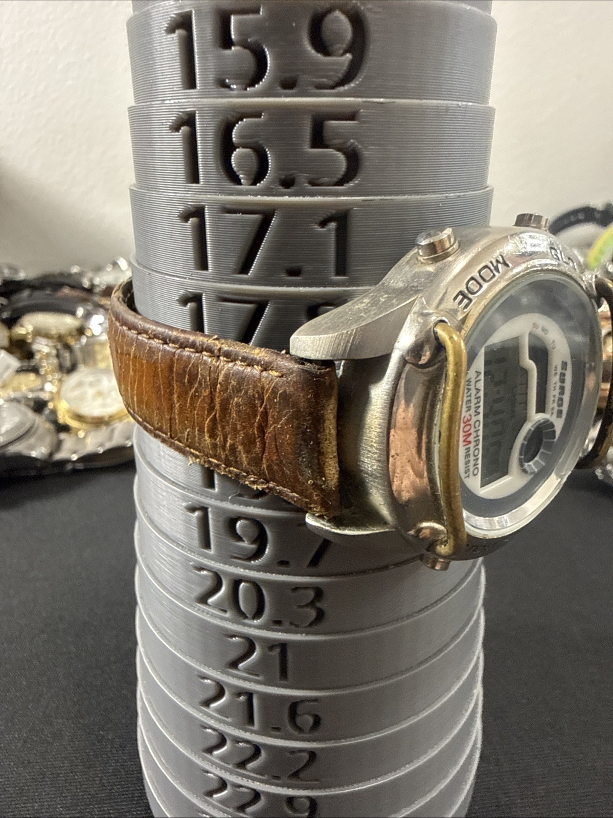 VINTAGE 80s G.I.I. SURGE WATCH SURM1558 RARE!! GLO WORKS! NEW BATTERY! (B23)
