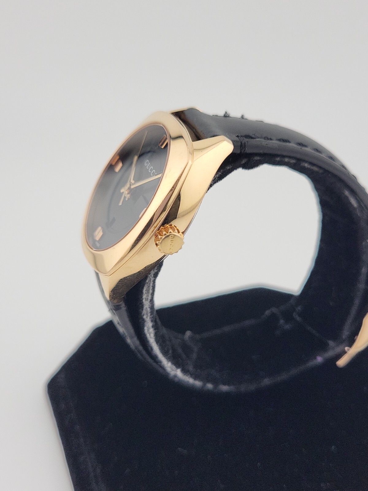 Gucci GG2570 Gold Accent Leather Band Women’s Watch – YA142509