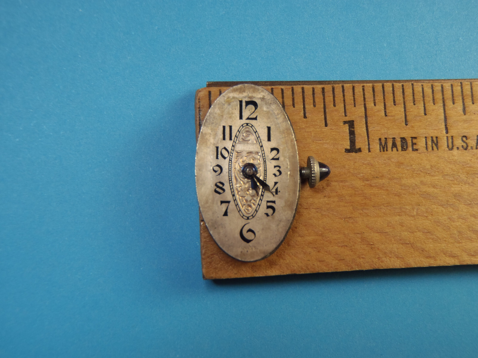 Antique 10 Co Watch Co Movement 15 Jewel Swiss 2 Adj 24 LP 25mm x 15mm For Parts