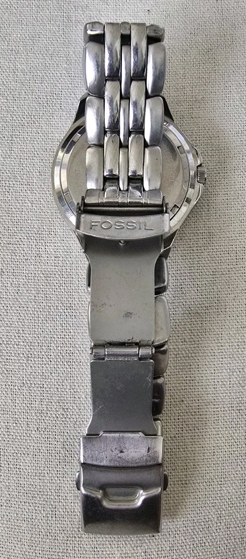 Fossil Blue Quartz BQ-9135 Men’s Watch New Battery Size 8 inches Adjustable Work