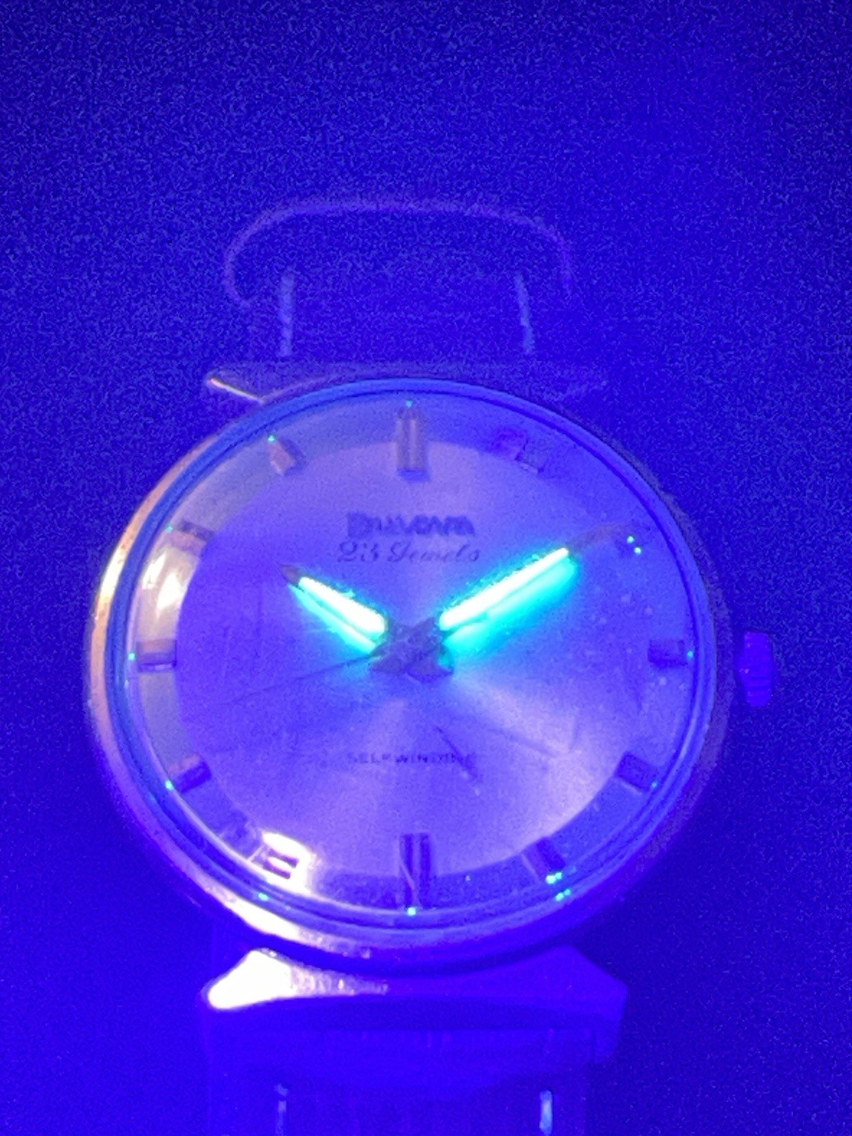 Vintage Bulova 23 Jewel Automatic Self Winding Mens Dress Watch Gold Tone Silver