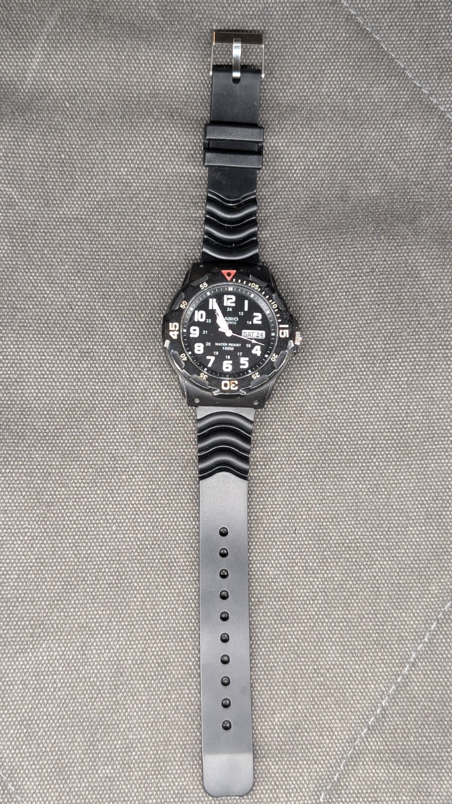 Casio Dive Watch Men 43mm Black Dial Black Tone Round Daydate MRW-200H New Batt