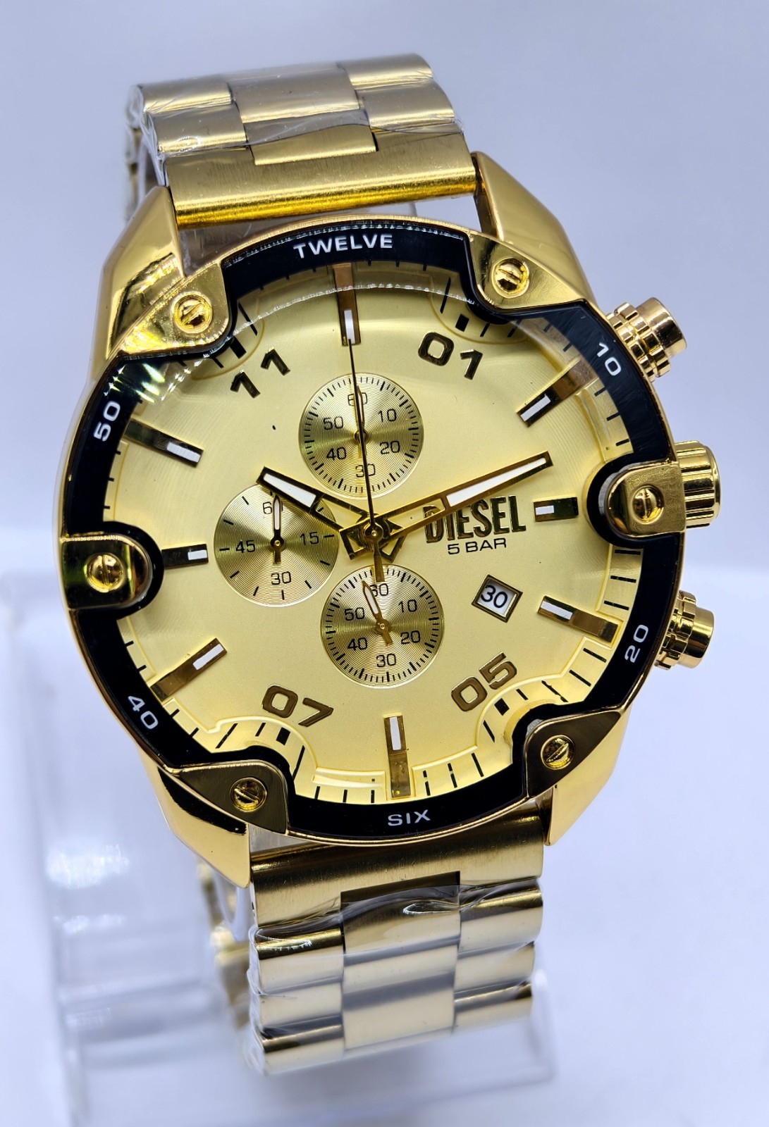 Vintage DIESEL 5 BAR Chronograph Gold Dial Date Indicator Men’s Wrist Watch