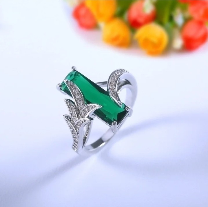 Silver-Plated Copper Green Rectangular Ring Size 10 White/Colorless Inlay
