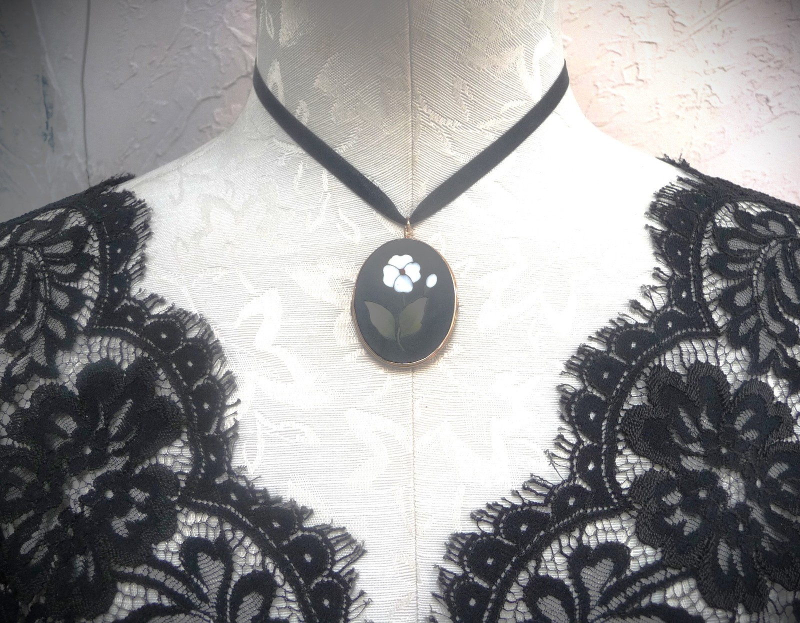 GORGEOUS ANTIQUE 10K PIETRA DURA MOSAIC GEMSTONE FLORAL MOURNING PIN PENDANT!