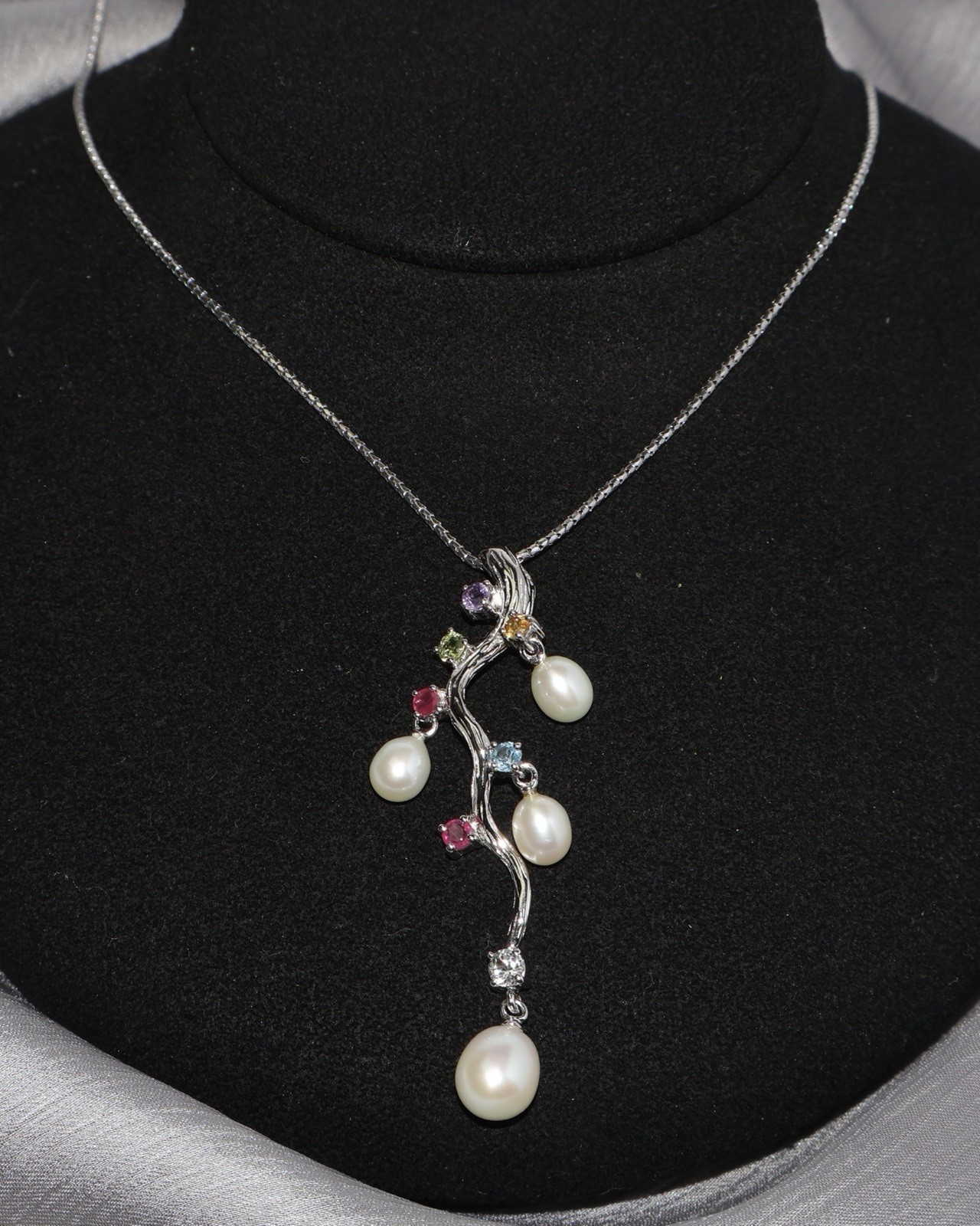 WH Sterling Silver Multicolor Stones & Pearl Necklace 7.83G / 20-22in