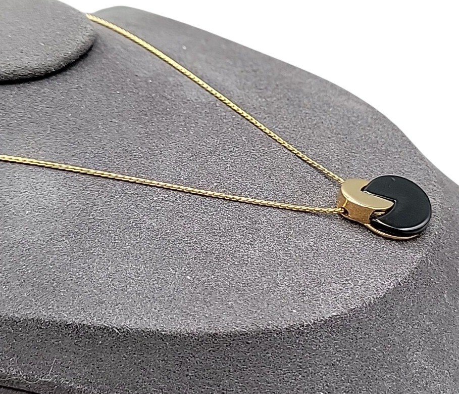 Vintage Crown Trifari Pacman Pendant Necklace Gold-tone & Black Acrylic 18″ Rare