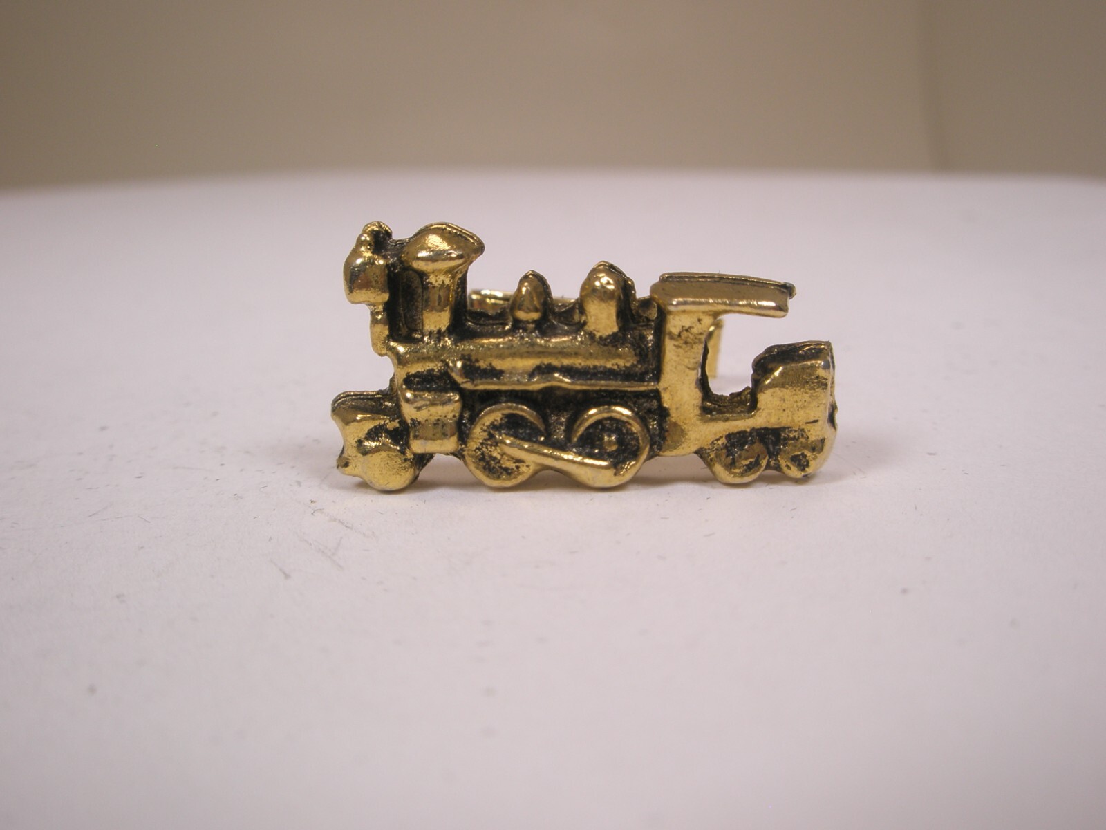 Steam Train Railroad Engine SINGLE Vintage CuffLink replacement lost/broken zp36