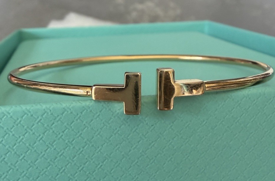 Tiffany & Co. Small T Wire Bracelet 18K Rose Gold Narrow 6.3 Inches