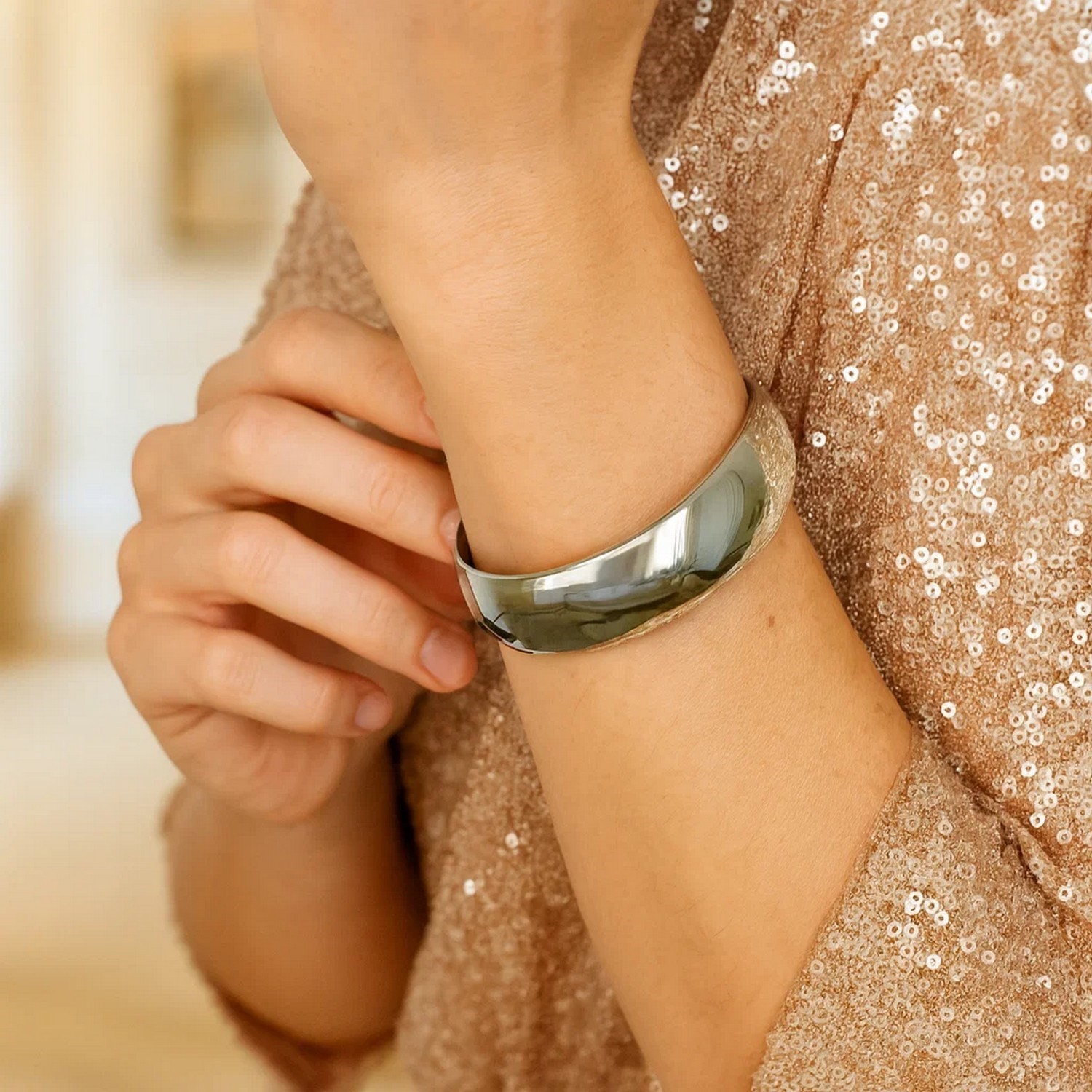 Classic Domed Bangle, Sterling Silver, Rhodium Plated, 18.50 mm, Polished