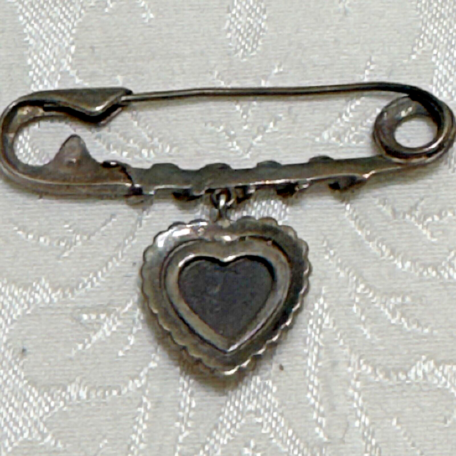 925 Sterling Silver Vintage Black Onyx Marcasite Brooch Safety Pin Heart 9.45g