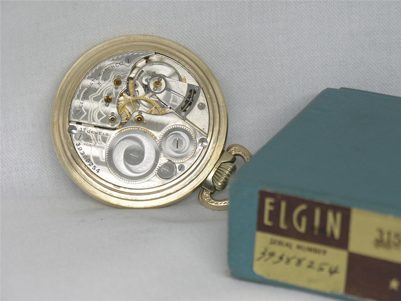 16S ELGIN 3151A MODEL 17 JEWEL GOLD FILL RAILROAD POCKETWATCH W/ BOX, SIGNED 3X!